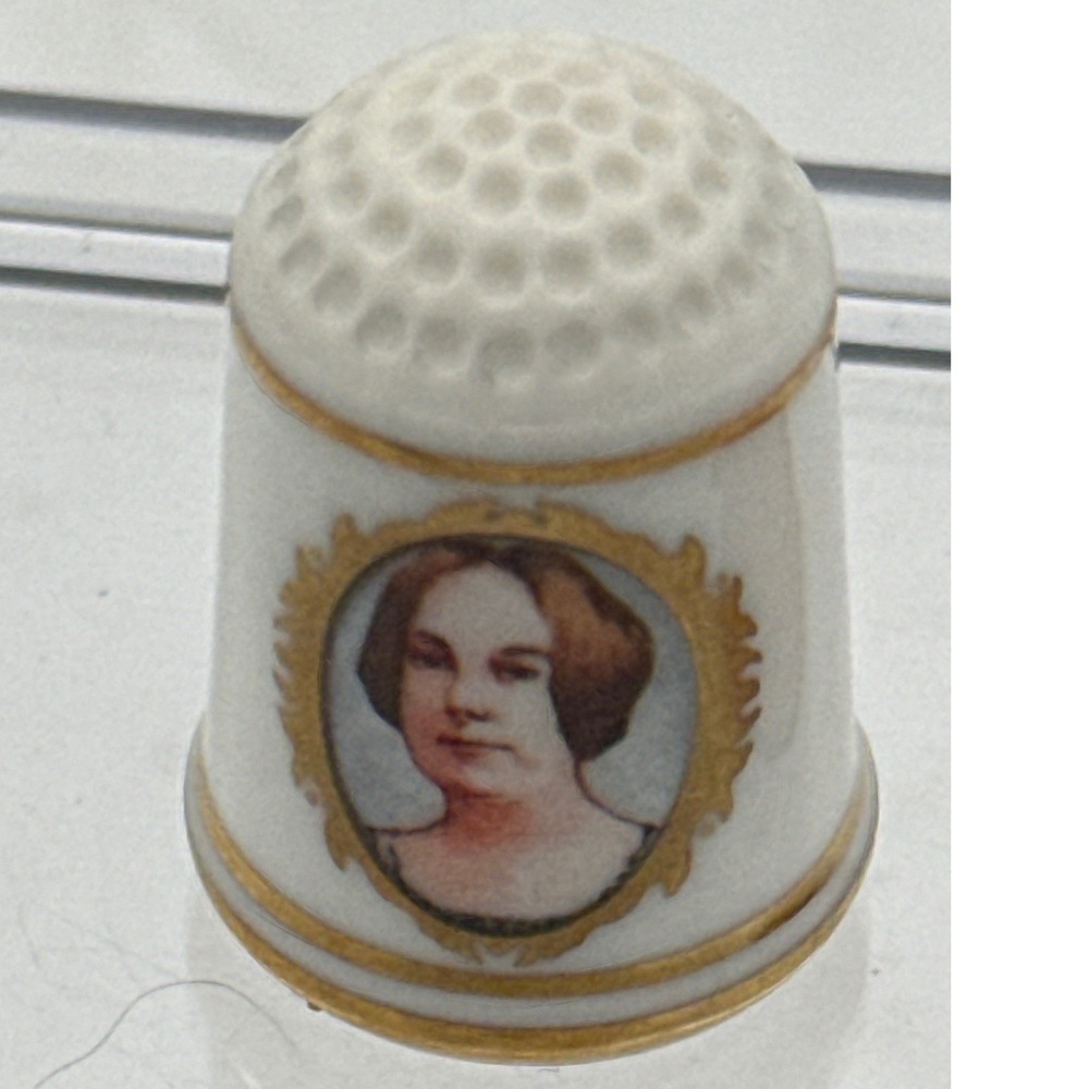 Vtg 1978 Franklin Mint First Ladies Porcelain Thimble Abigail Fillmore Portrait